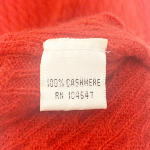 🎄 3/$15 Talbots Red Pure Cashmere Turtleneck Sweater MP - Picture 4 of 8